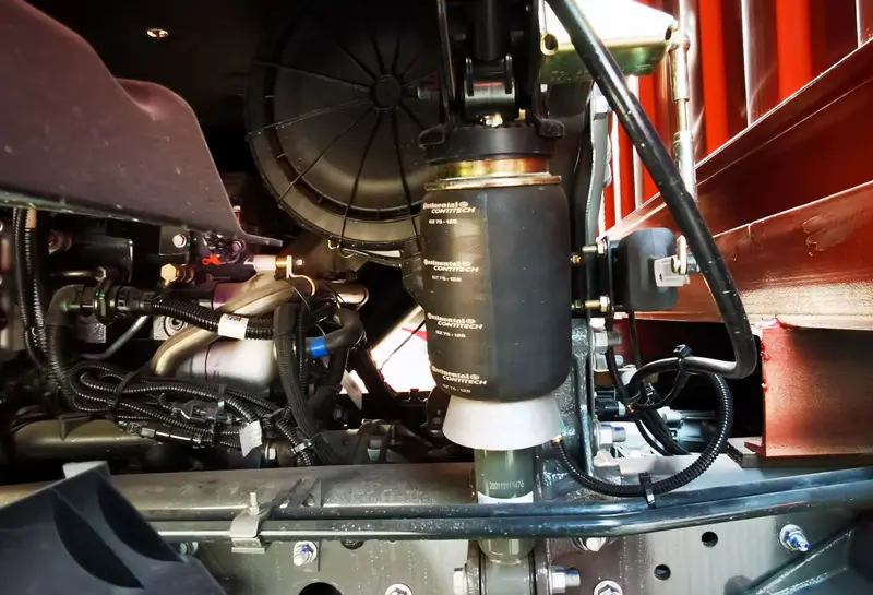 Sinotruck Howo TH7 Fence Cargo Truck-3