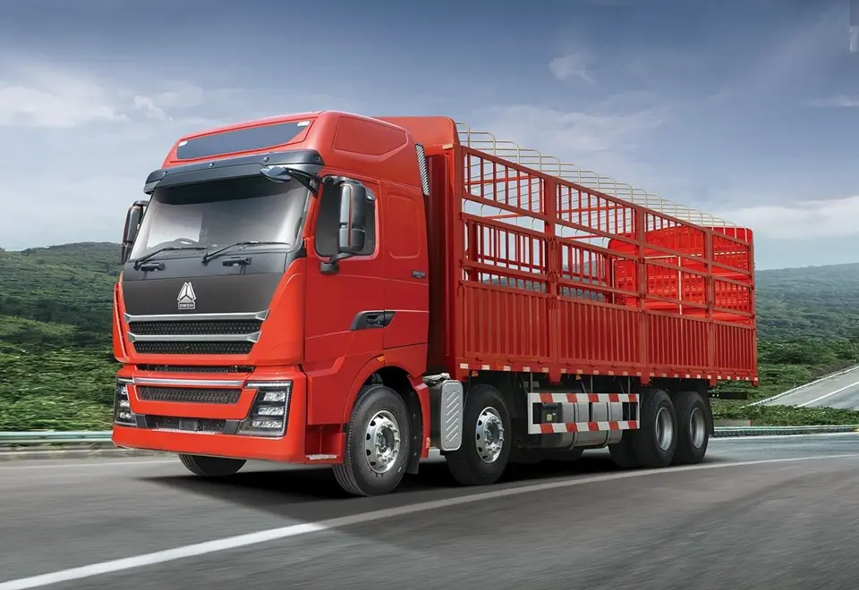 Sinotruck Howo TH7 Fence Cargo Truck