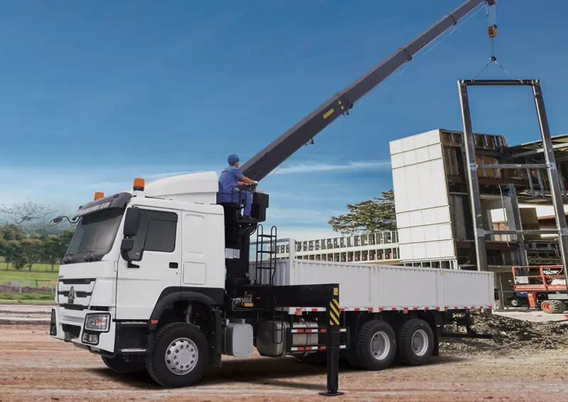 Sinotruk Howo 6×4 Crane Truck-1