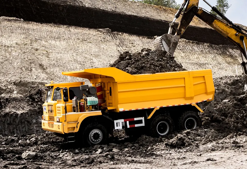 Sinotruk Howo 6×4 Mining Truck-1