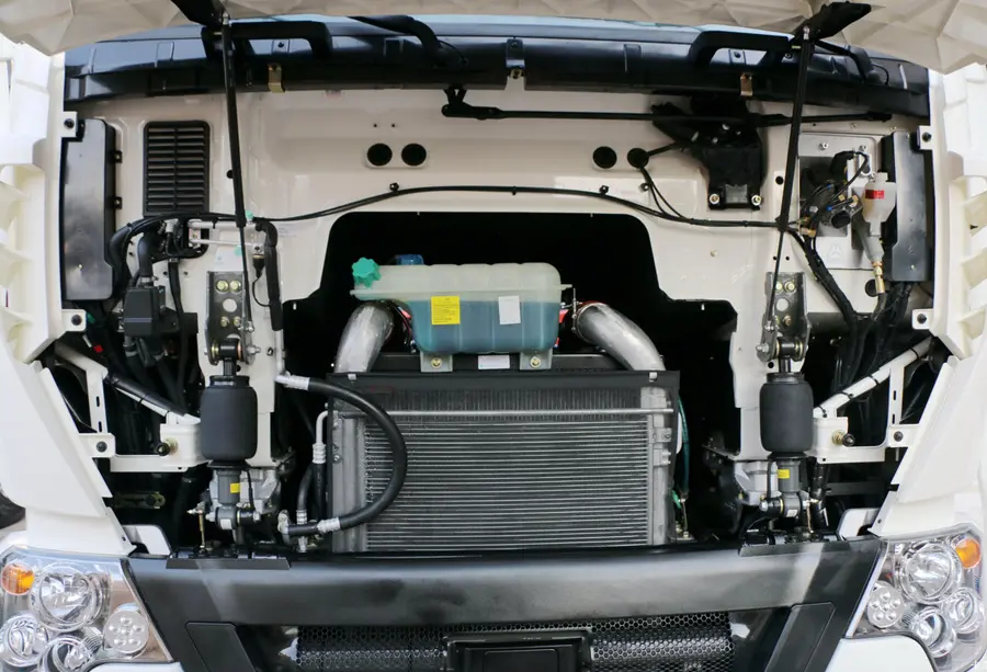 Used Howo NX 6×4 Tractor Truck4