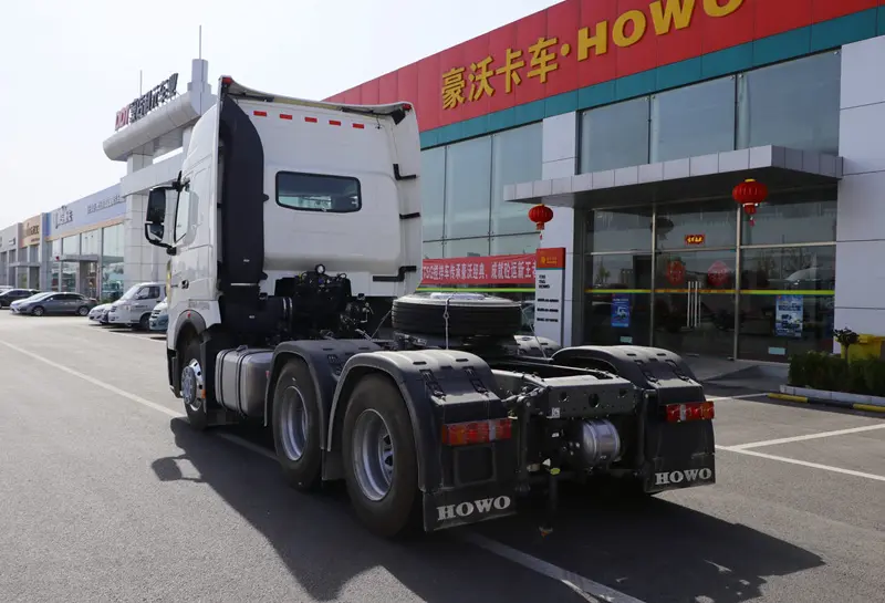 Used Howo T7H 6×4 Tractor Truck-4