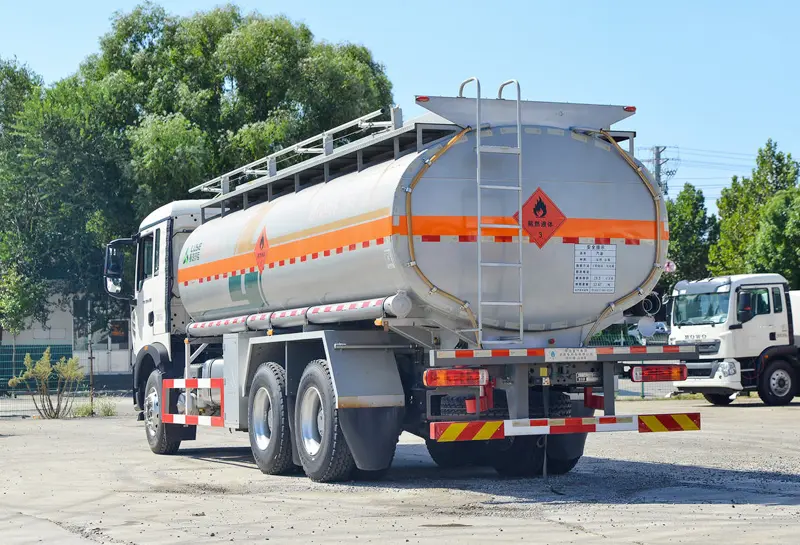 Used Sinotruk Howo Fuel Tanker Truck-3