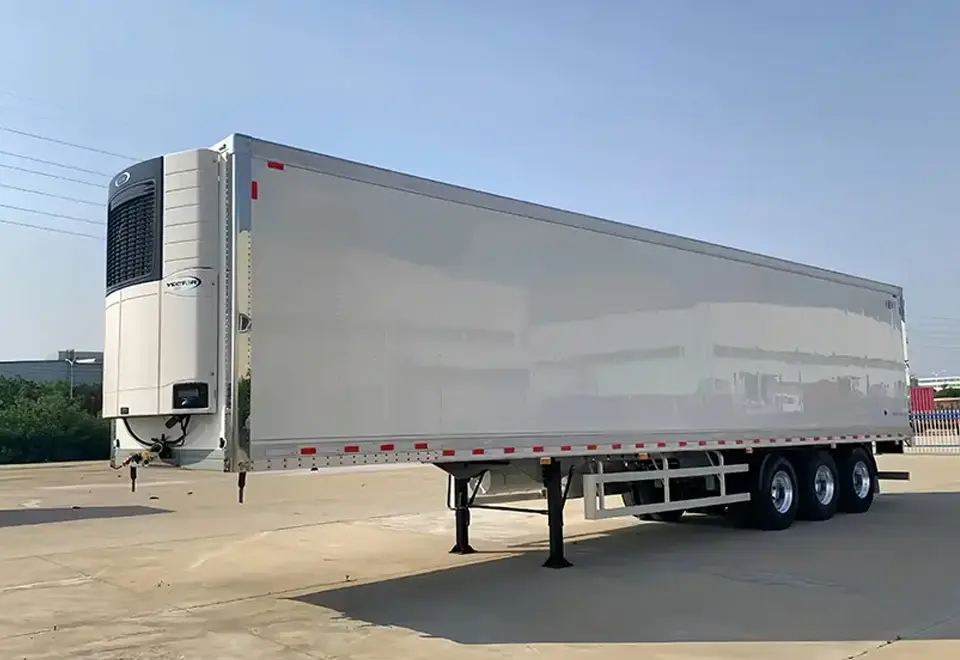 Howo Refrigerated Semi Trailer (2)