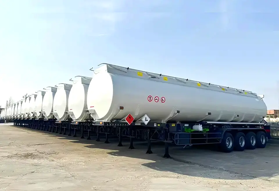 Sinotruck Howo Oil Tanker Semi Trailer (3)