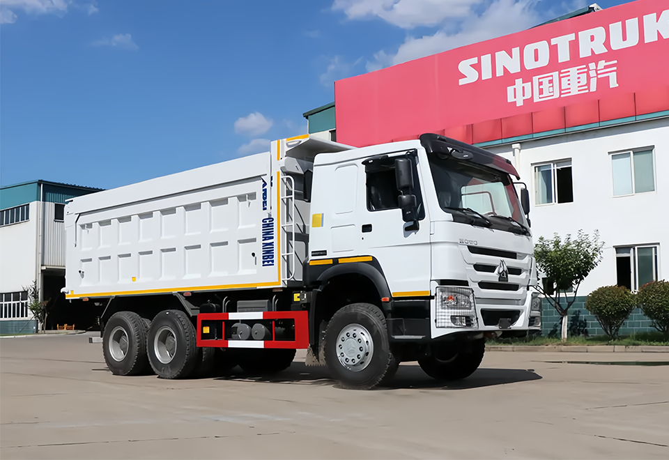 Sinotruk Howo-7 6×4 Dump Truck (2)